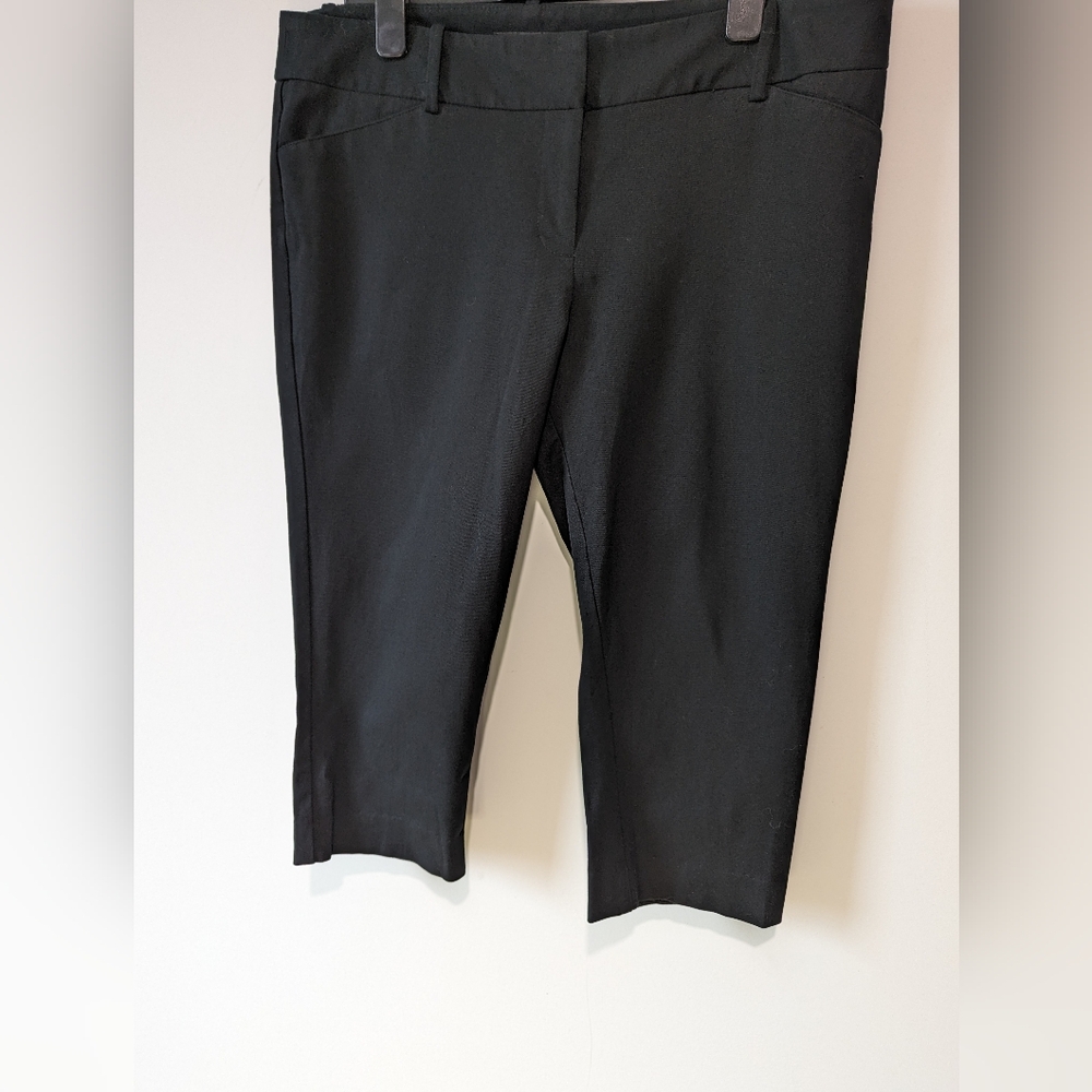 Mossimo Black Stretch Capri Pants Size 14